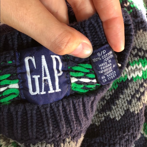 2/$70🍦Gap Vintage Knit Sweater - Picture 3 of 3
